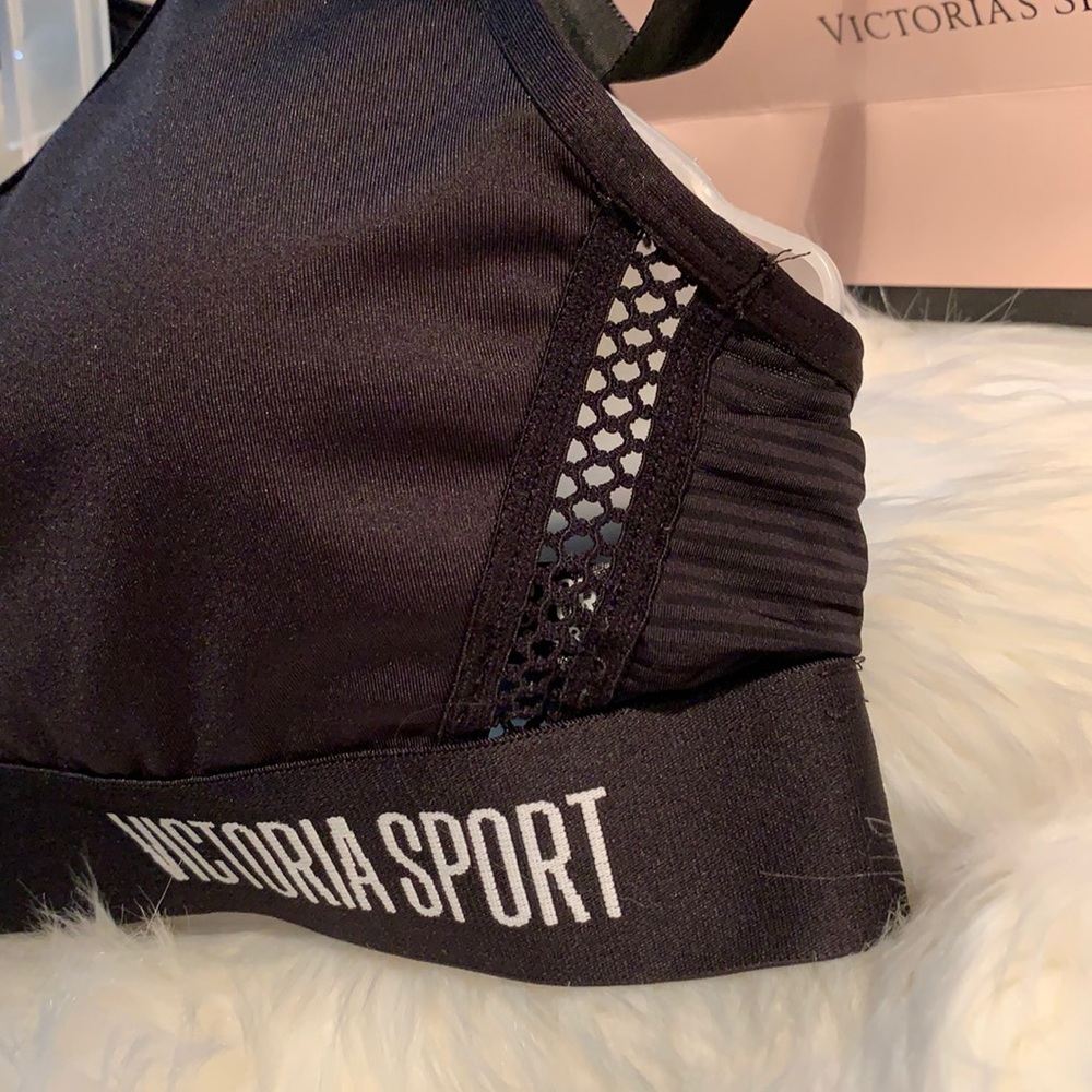 Victoria secret !! - Picture 2 of 10